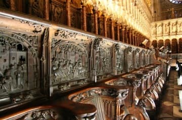 Lower tier of choir stalls in the Coro, which were carved by Rodrigo Alem