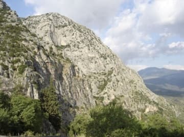 Spectacular mountain views from Delphi.
