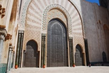 One of several sets of entrance doors to the mosque.