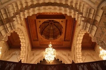 Intricately carved ceiling above the women's gallery.