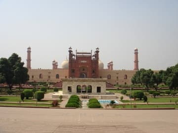 View of Badshahi from outside the monumental gate.