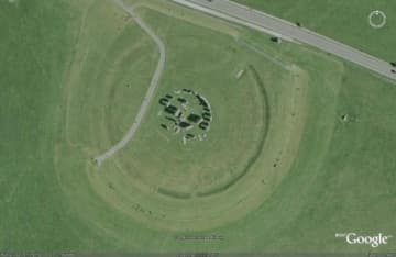 Aerial view of Stonehenge (in a greener season than the previous photo),