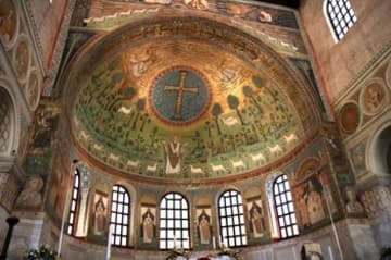 The main highlight of Sant'Apollinare in Classe is the glittering mosaics of the presbytery, apse and triumphal arch, which range in date from the 6th to 12th centuries. The unique and beautiful mosaic of the apse dates from the 6th century.