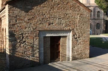 North facade and entrance.