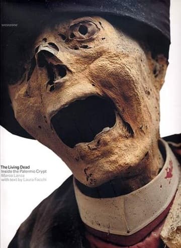 An old postcard from the Capuchin Catacombs.