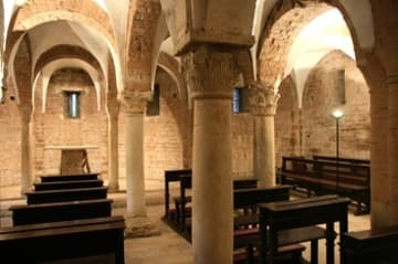 Groin-vaulted crypt beneath the presbytery.