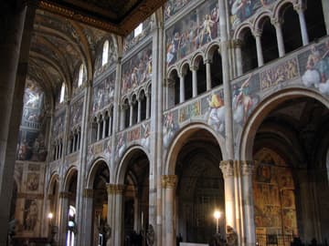 Nave with frescoes.