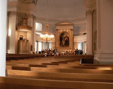 The Lutheran Cathedral of Helsinki was built in the neoclassical style during Russian rule.