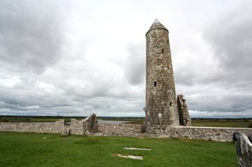 At the bottom of the hill next to the River Shannon is Temple Finghin, a pretty little Romanesque church with a round belltower. The church has been dated to about 1160-70. Clonmacnoise, Ireland.