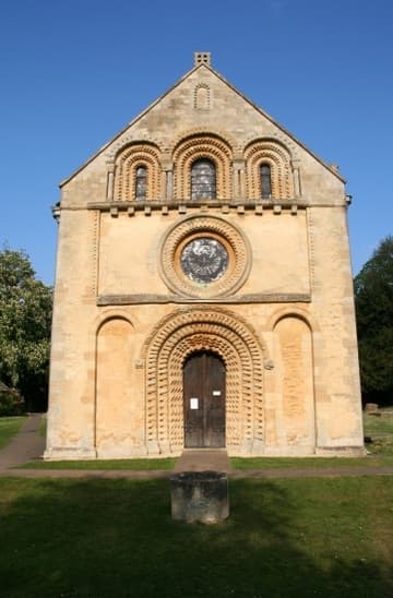 West facade, with round arches and central oculus. Iffley Church, 1170. Oxford, England.