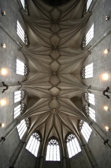Vaulted ceiling, rebuilt after fire in the 20th century.