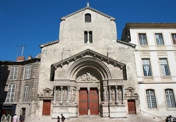West front with Romanesque sculptured portal, 12th century. Eglise St-Trophime, Arles, France.