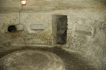 Chamber in the small catacombs.
