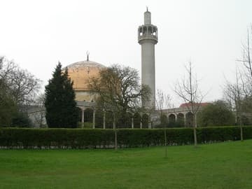 Another view of London Central Mosque from Regent's Park.