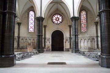 Round nave of the Temple Church in London. Built by the Knights Templar in 1185, it is one of only three round Norman churches remaining in England.