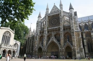 North entrance of Westminster Abbey and St. Margaret's Church (left).