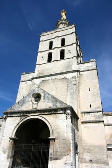 West facade and porch of Notre-Dome-des-Doms.