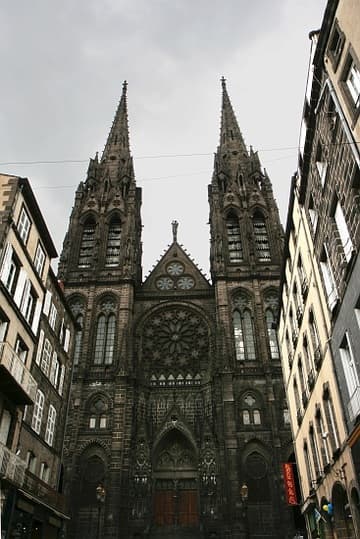 West facade of Clermont Cathedral, added by Viollet-le-Duc in 1895.