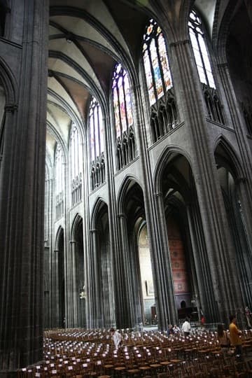 Nave of the Gothic cathedral, built in the 14th century.