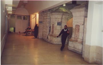 Entrance to the tomb itself.