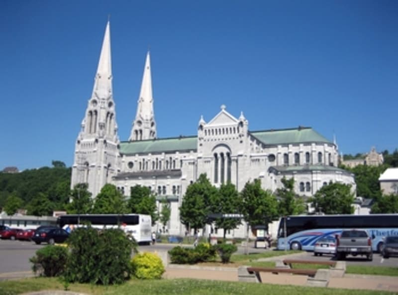 Sainte-Anne-De-Beaupréshrine