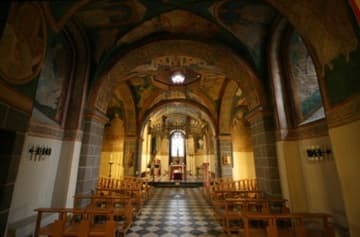 Interior of the lower church.