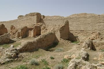 Ruins and city wall, Dura Europos.