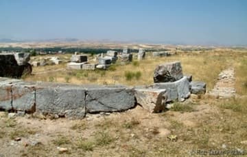 Even closer look at the Church of Paul.