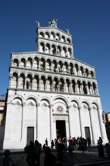 The magnificent west facade, full of decoration and detail.
