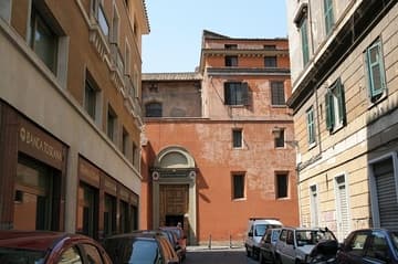 East entrance of Santa Prassede, as seen from the main road (Via Merulana) that leads to Santa Maria Maggiore.