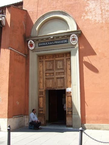 East entrance to Santa Prassede. The main entrance, which includes the original 9th-century facade, is on the south side.