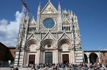 West facade of the Duomo, with a glimpse of Duomo Nuovo on the right.