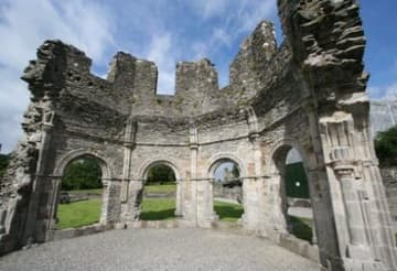 Interior view of the lavabo.