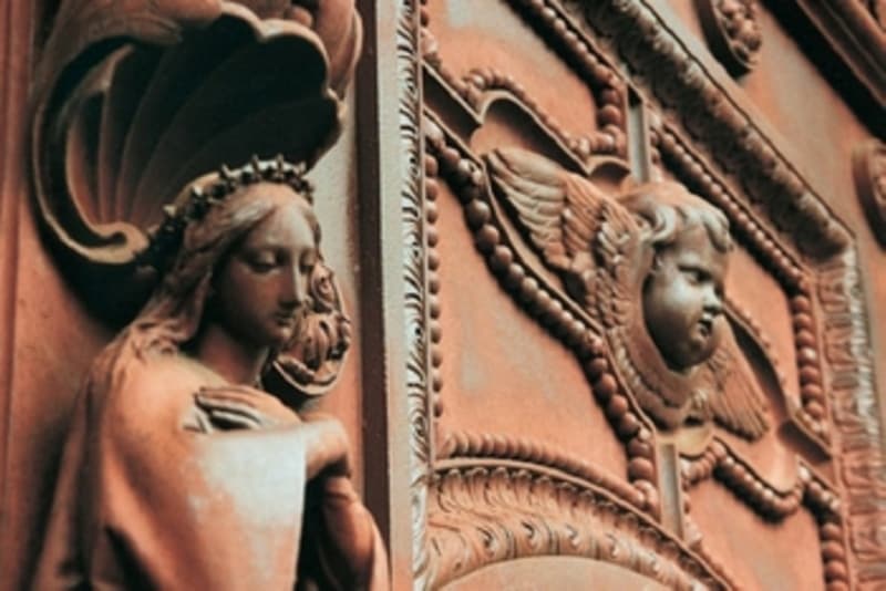 Detail of the door of the Eglise du Beguinage.