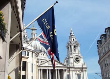 Glimpse of the west front from Ludgate Hill. St Paul's Cathedral, 1675-1708, London, England.